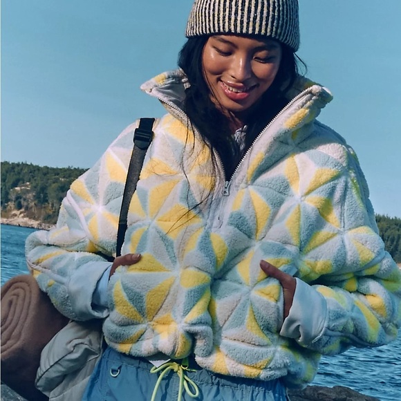 Free People Jackets & Blazers - Free People Movement Mountain High Yellow Blue Geometric Print Sherpa Puffer NWT